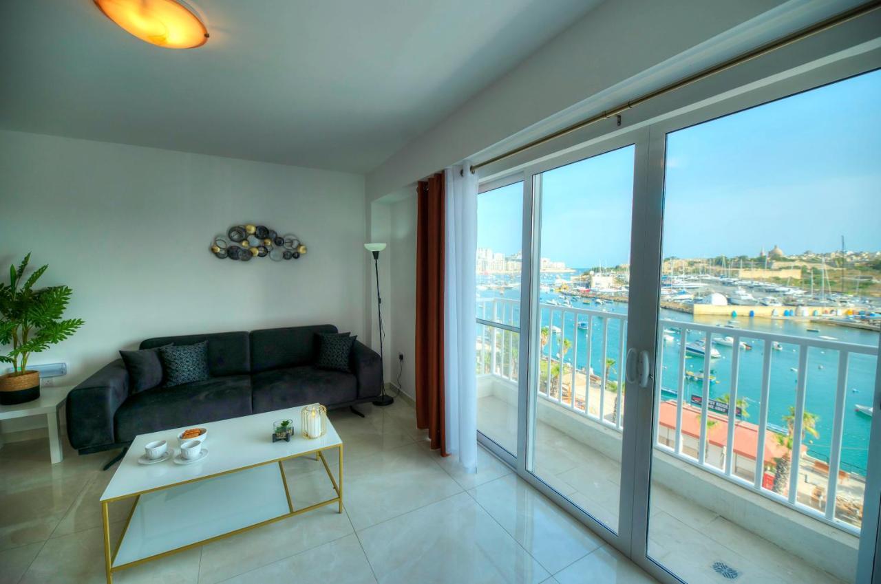 Seafront Beautifully Furnished 2 Bedrooms Gogzr-3 Gzira Eksteriør billede